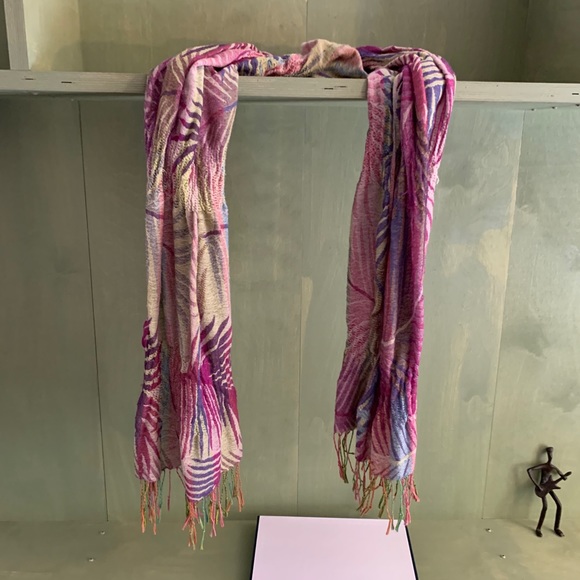 Scarf - Picture 1 of 1